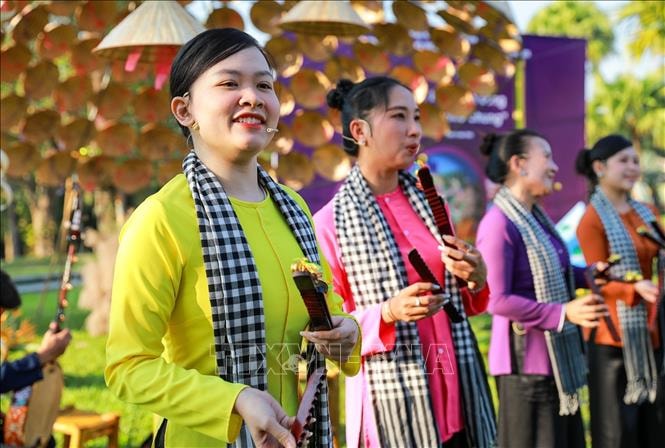 Tổ chức Hội thảo khoa học quốc gia về phát triển văn hóa Việt Nam trong kỷ nguyên mới