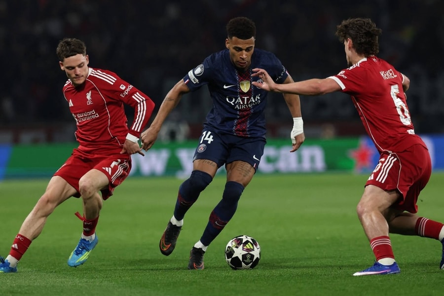 PSG thắng dễ Liverpool ở tứ kết Champions League