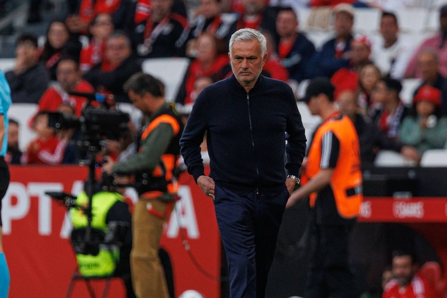 Mourinho chê học trò sống hời hợt, thiếu cá tính
