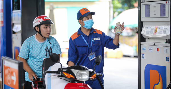 Giá xăng dầu giảm rất mạnh, dầu diesel giảm tới gần 10.000 đồng/lít