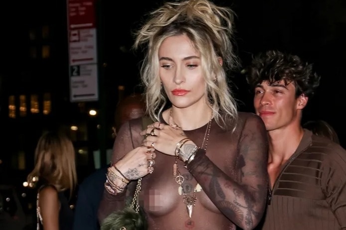 Con gái Michael Jackson bức xúc