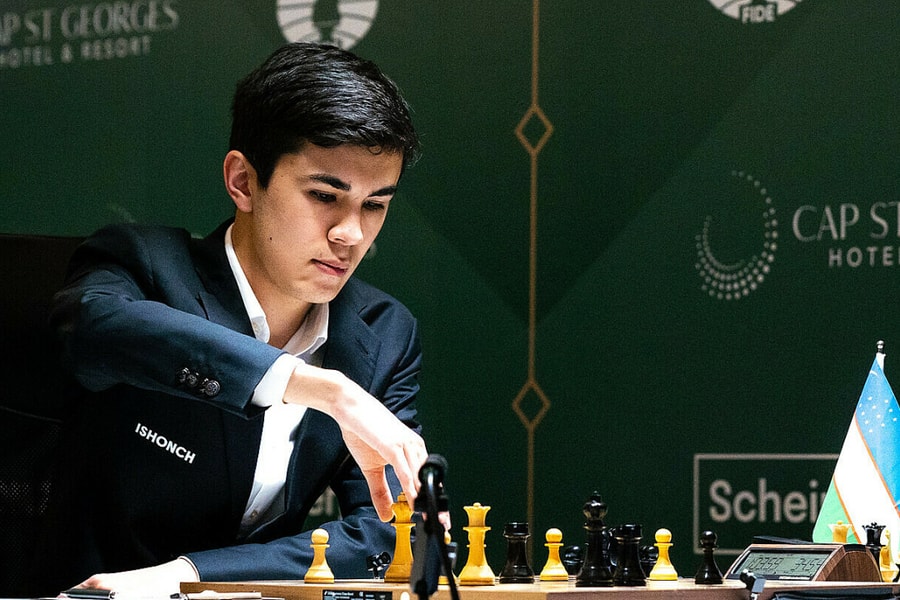 Sindarov thí quân, lập kỷ lục thắng ở Candidates