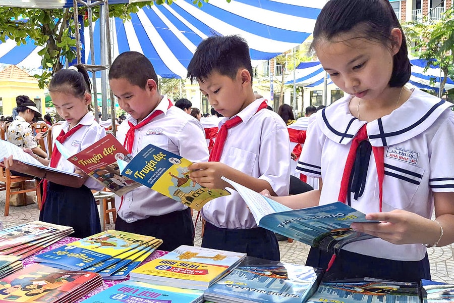 Xã đầu tiên miễn phí sách giáo khoa từ lớp 1 đến 12