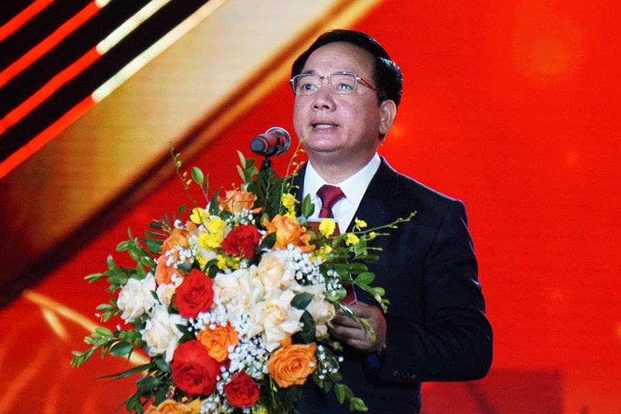 Trưởng Ban Tuyên giáo và Dân vận Trung ương: Phát thanh là lực lượng xung kích trên mặt trận tư tưởng