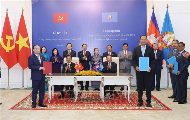 Thúc đẩy hợp tác toàn diện Việt Nam-Lào-Campuchia