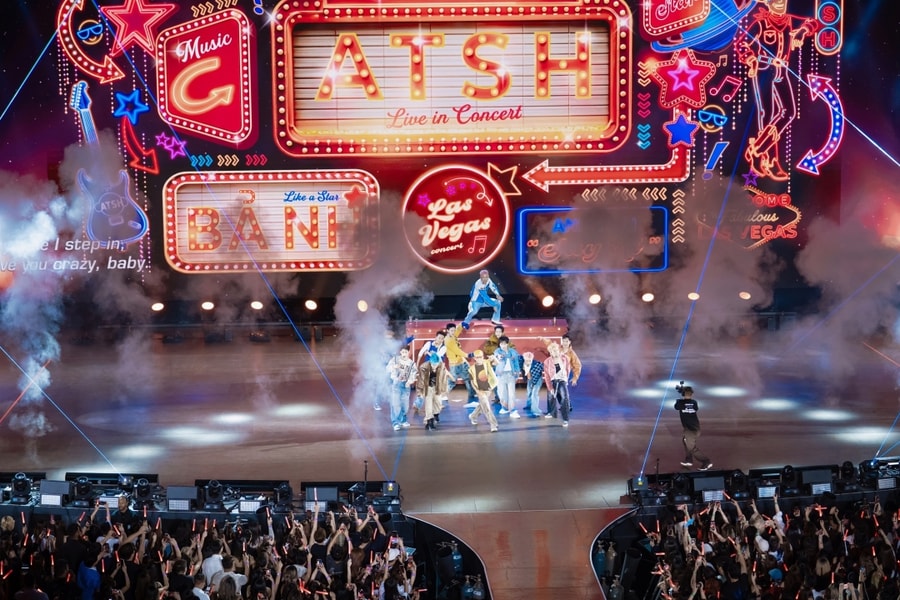 Nhà sản xuất 'Anh trai say hi' lãi 380 tỷ đồng