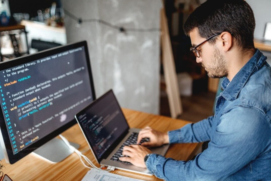 Hàng chục nghìn nhân sự công nghệ 'bị sa thải vì AI'