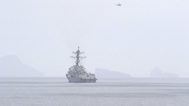 Iran cảnh báo 'đỏ' đối với tàu quân sự qua eo biển Hormuz