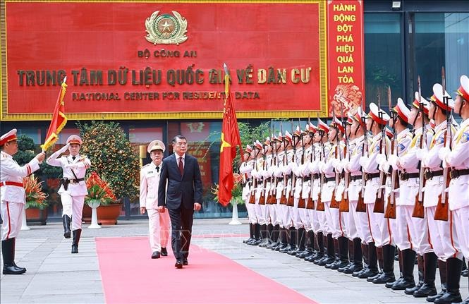 Thủ tướng Lê Minh Hưng: Hiện đại hóa phương thức quản trị quốc gia, xây dựng nền hành chính phục vụ