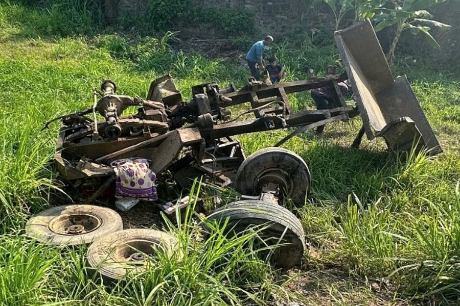 Ba ông cháu gặp nạn khi băng qua đường sắt