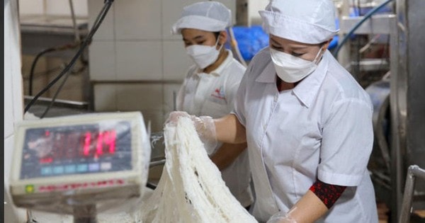 Bất ngờ gửi đơn “kêu cứu” đến Chủ tịch UBND TPHCM, bà chủ thương hiệu bún tươi nổi tiếng nói gì?