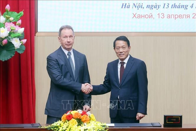 Thúc đẩy hợp tác giữa Bộ Công an Việt Nam và Cơ quan Vệ binh quốc gia Liên bang Nga