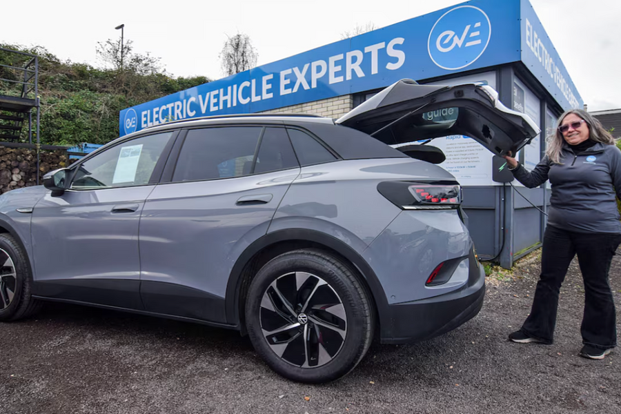 Người châu Âu ồ ạt đổi ôtô điện để né giá xăng