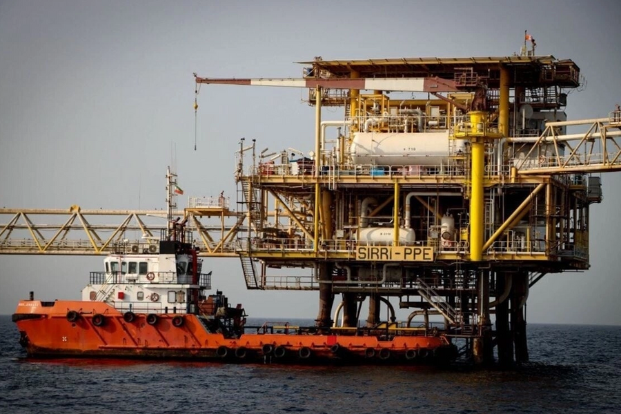 Nguồn cung dầu sẽ càng thiếu hụt vì lệnh phong tỏa của Mỹ