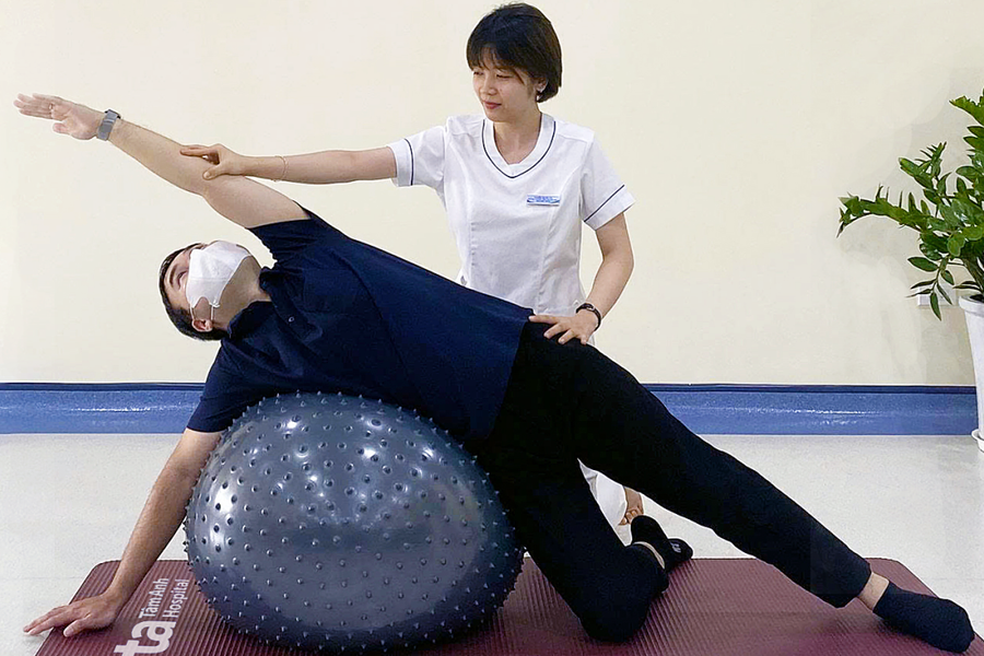 Bị thoái hóa cột sống có được tập gym không?