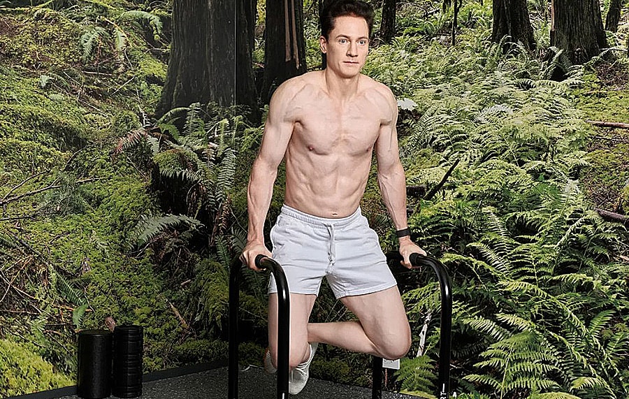 'Triệu phú trường thọ' khuyên 10 lần squat tốt hơn 30 phút đi bộ