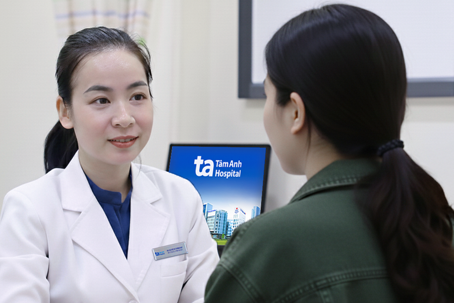 Da đổ dầu có nên rửa mặt thường xuyên?