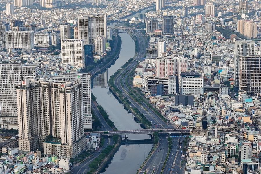 Doanh nghiệp xoay đủ cách để bán nhà thời lãi suất cao