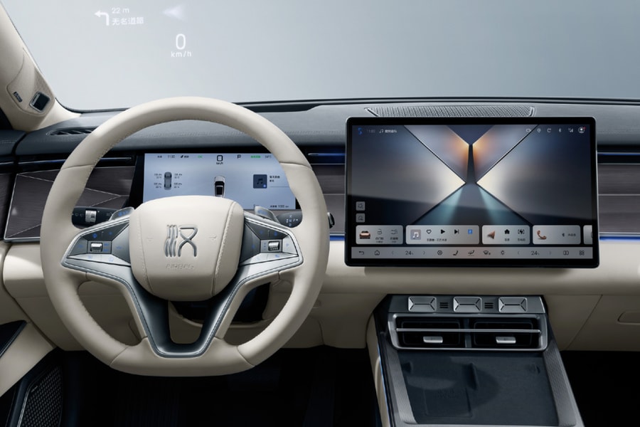 Hãng xe Trung Quốc một năm ra mắt 200 bản cập nhật phần mềm