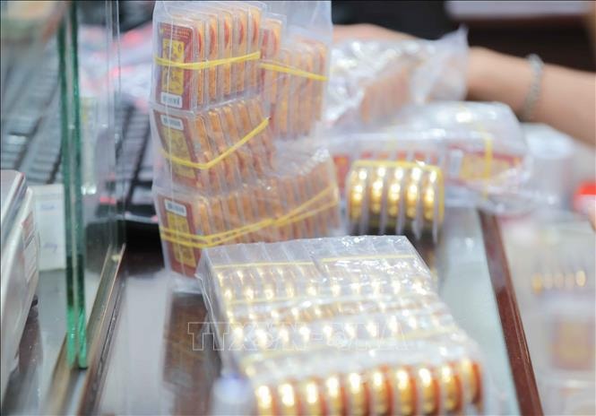 Đã có 11 hồ sơ đề nghị cấp phép sản xuất vàng miếng trong bối cảnh giá vàng 'sốt'