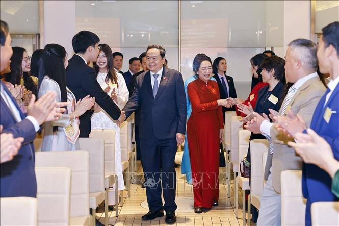 Chủ tịch Quốc hội Trần Thanh Mẫn gặp gỡ cộng đồng người Việt Nam tại Italy