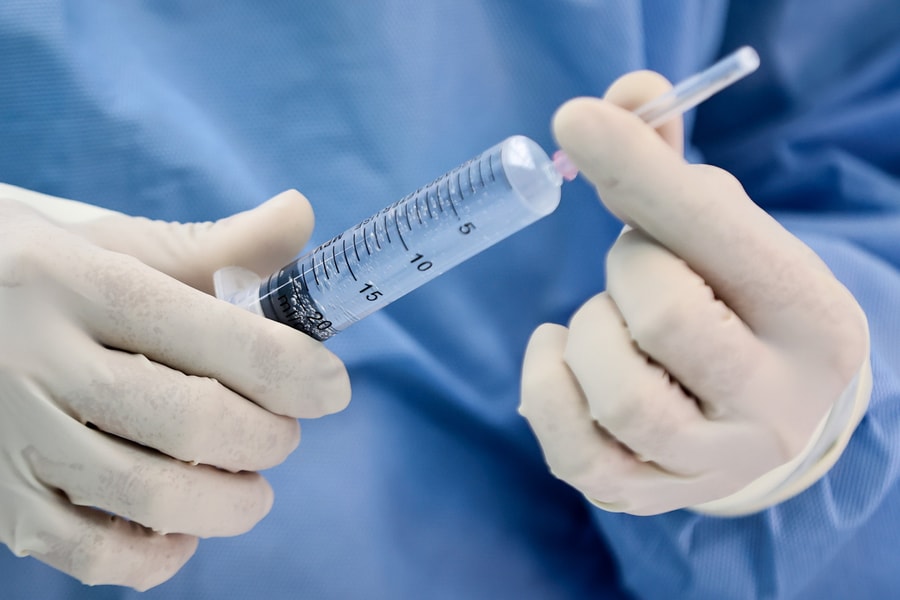 Thiếu niên liệt tay chân sau chơi thể thao do hạ kali máu