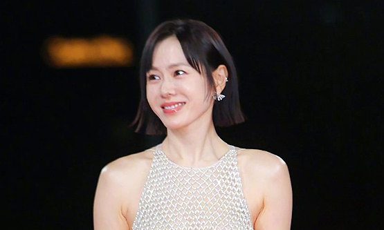 Mẹo giữ dáng ở tuổi 44 của minh tinh phim 'Hạ cánh nơi anh'