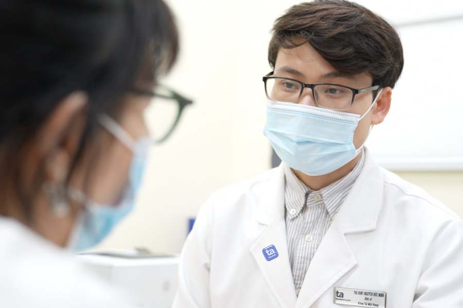 Khàn tiếng do polyp dây thanh