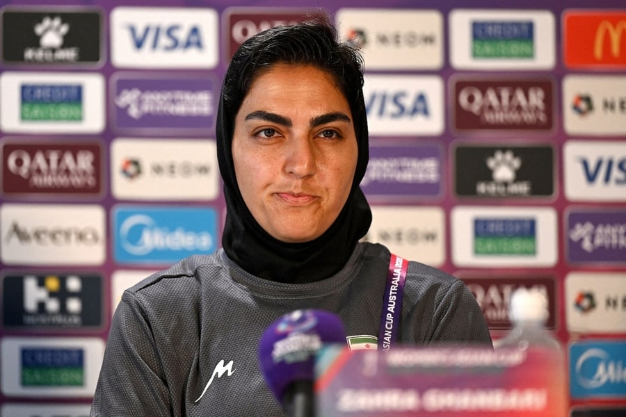 Đội trưởng nữ Iran được trả lại tài sản, thoát tội phản bội