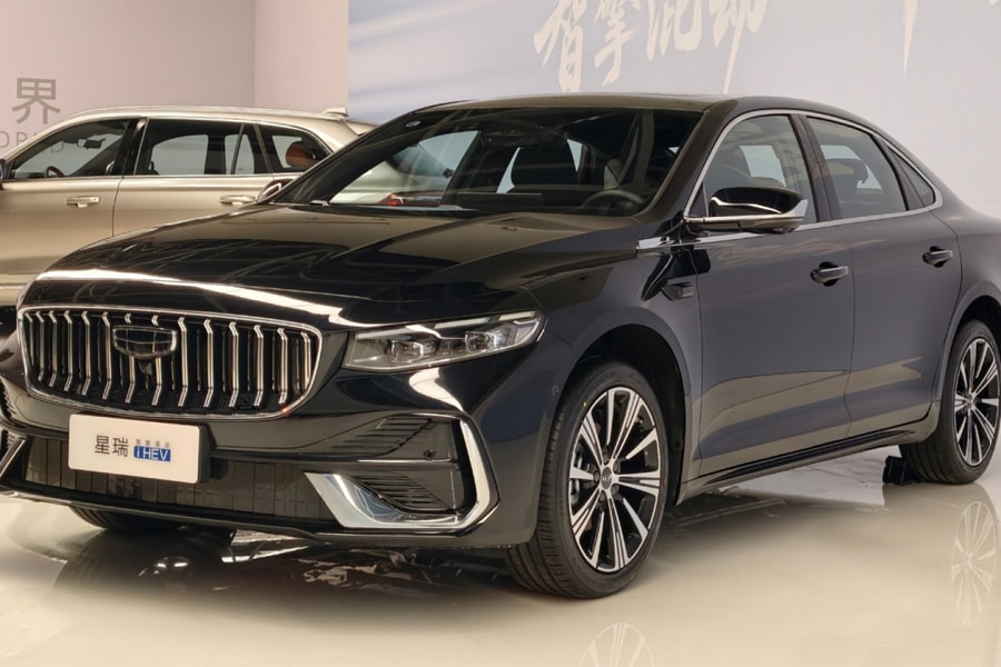 Geely tung công nghệ hybrid siêu tiết kiệm, thách thức Toyota Prius