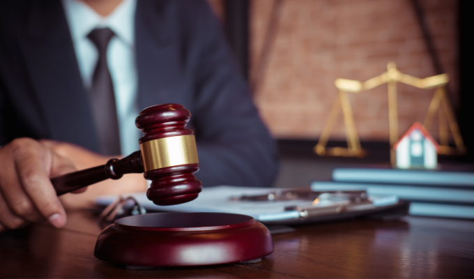 Kết luận của Bộ Chính trị về Đề án nghiên cứu xây dựng chế định luật sư công