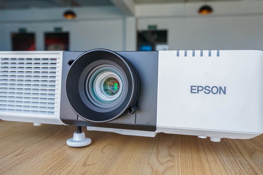 Epson EB-L690U - máy chiếu tuổi thọ 30.000 giờ