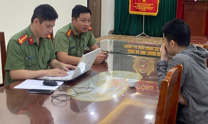 Người đàn ông chuyển cuộc gọi đòi nợ sang đường dây nóng của công an