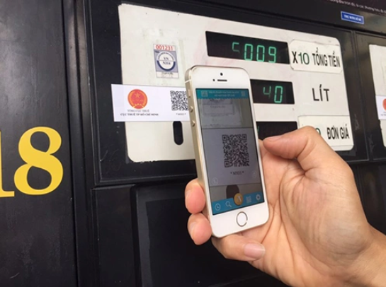 Cây xăng từ chối khách trả tiền bằng quét mã QR