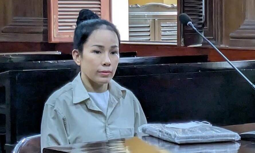 YouTuber Đinh Lan nói 'không biết ai đăng 6 video xúc phạm bà Phương Hằng'