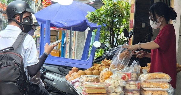 Giám đốc Sở An toàn thực phẩm TPHCM: Không có chuyện dẹp thức ăn đường phố!